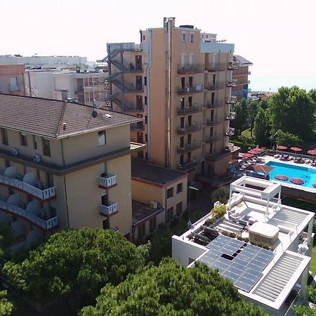 Hotel Sofia 리도 디 예솔로 외부 사진